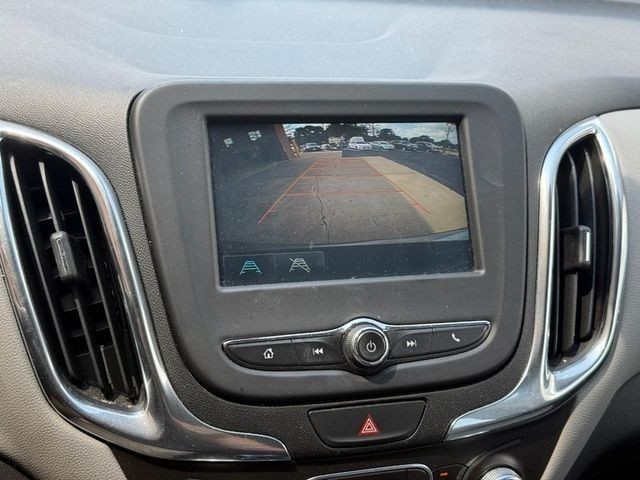 Chevrolet Equinox Vehicle Full-screen Gallery Image 22