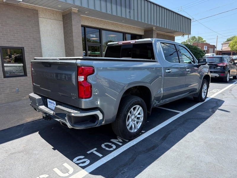 Chevrolet Silverado 1500 Vehicle Full-screen Gallery Image 03