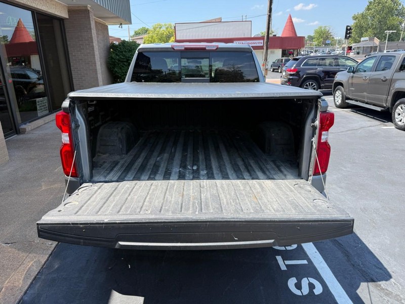 Chevrolet Silverado 1500 Vehicle Full-screen Gallery Image 06