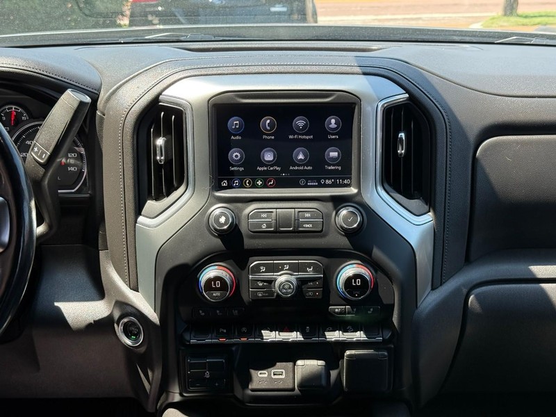 Chevrolet Silverado 1500 Vehicle Full-screen Gallery Image 13