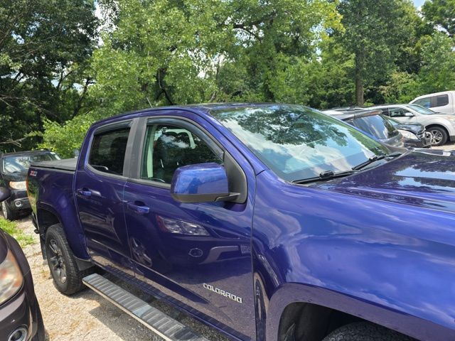 Chevrolet Colorado Vehicle Full-screen Gallery Image 2