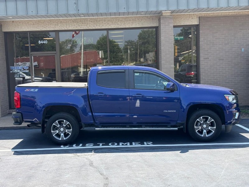 Chevrolet Colorado Vehicle Full-screen Gallery Image 02