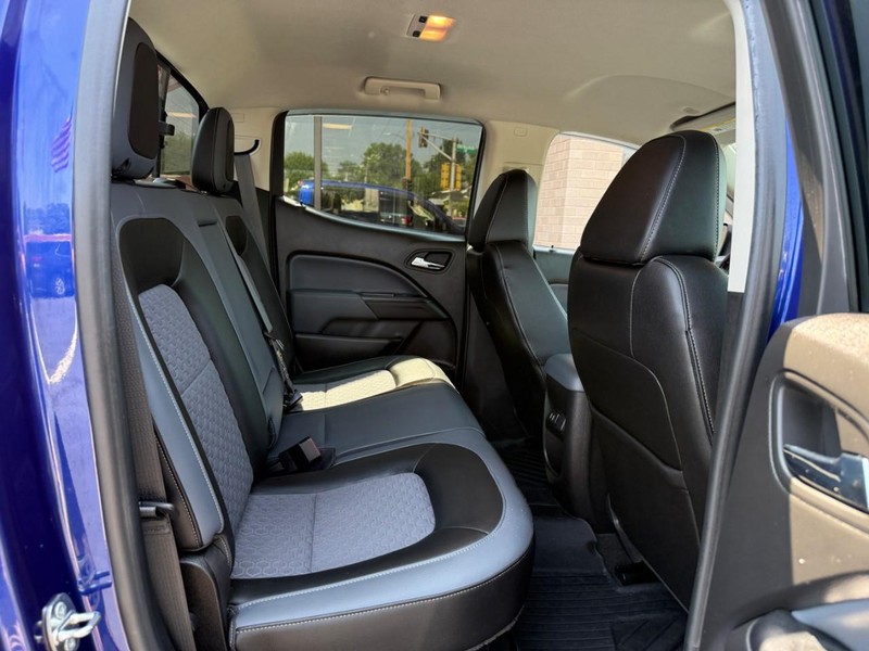 Chevrolet Colorado Vehicle Full-screen Gallery Image 09