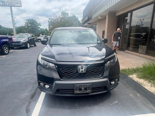 Honda Passport Vehicle Full-screen Gallery Image 2