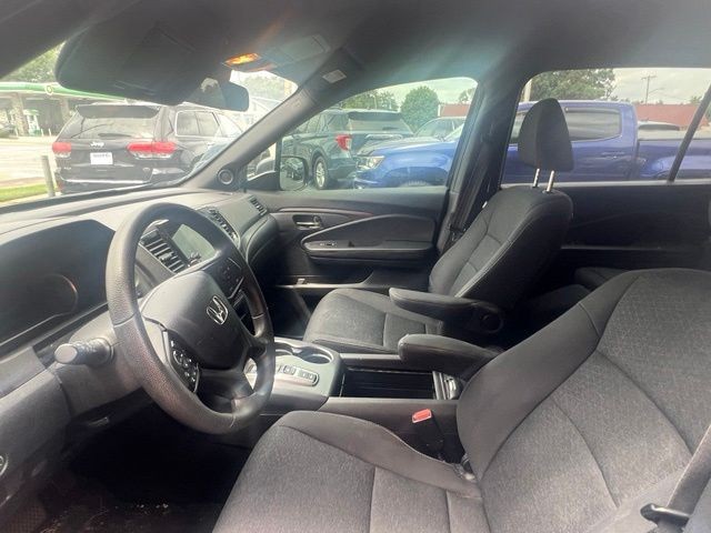 Honda Passport Vehicle Full-screen Gallery Image 5