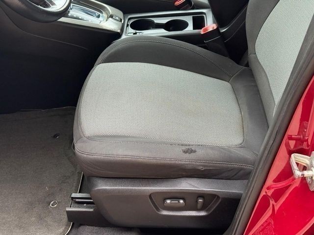 Chevrolet Captiva Sport Fleet Vehicle Full-screen Gallery Image 18