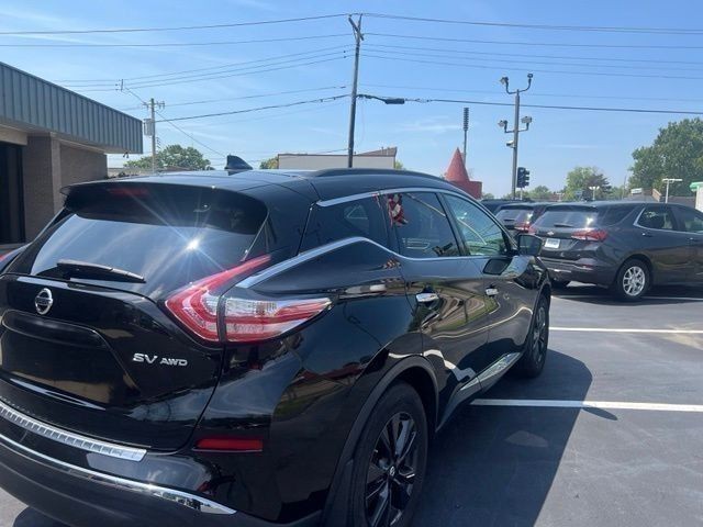 Nissan Murano Vehicle Full-screen Gallery Image 07