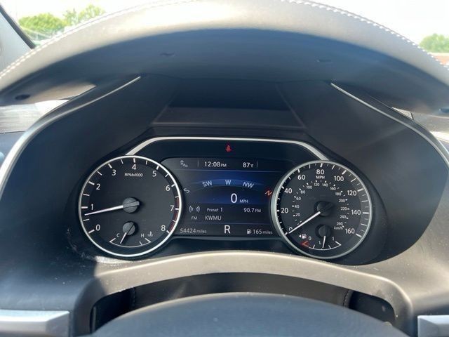 Nissan Murano Vehicle Full-screen Gallery Image 13