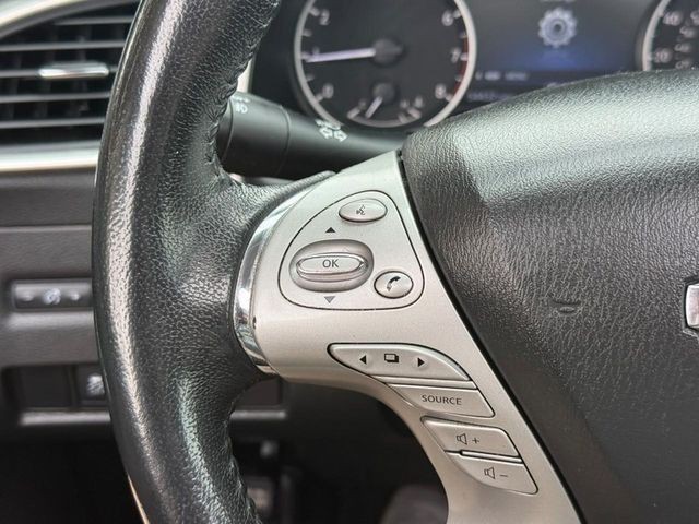 Nissan Murano Vehicle Full-screen Gallery Image 21