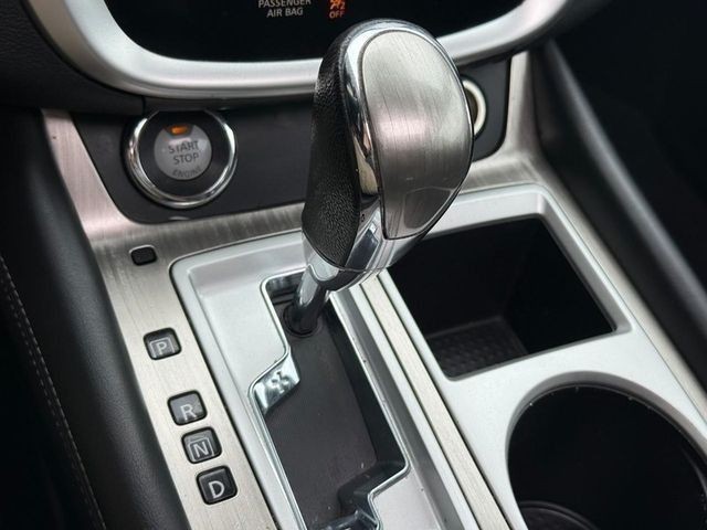 Nissan Murano Vehicle Full-screen Gallery Image 25