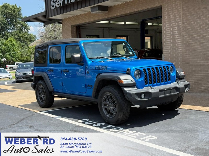 Jeep Wrangler Vehicle Full-screen Gallery Image 01