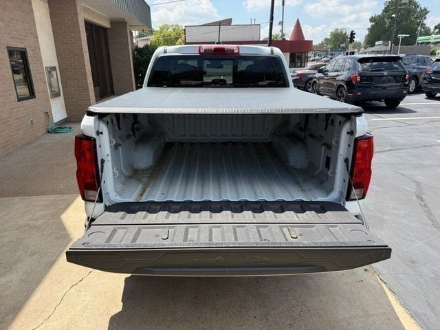 Chevrolet Colorado Vehicle Full-screen Gallery Image 6