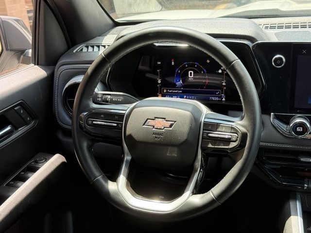 Chevrolet Colorado Vehicle Full-screen Gallery Image 12