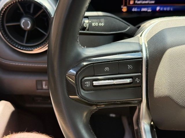 Chevrolet Colorado Vehicle Full-screen Gallery Image 18