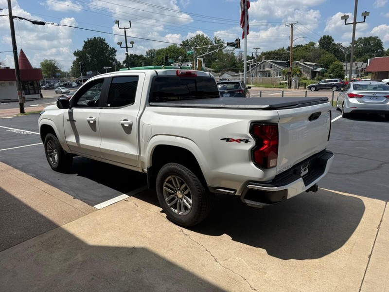 Chevrolet Colorado Vehicle Full-screen Gallery Image 04