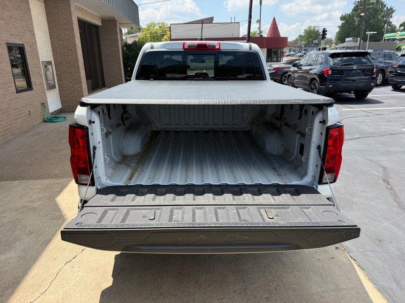 Chevrolet Colorado Vehicle Full-screen Gallery Image 06