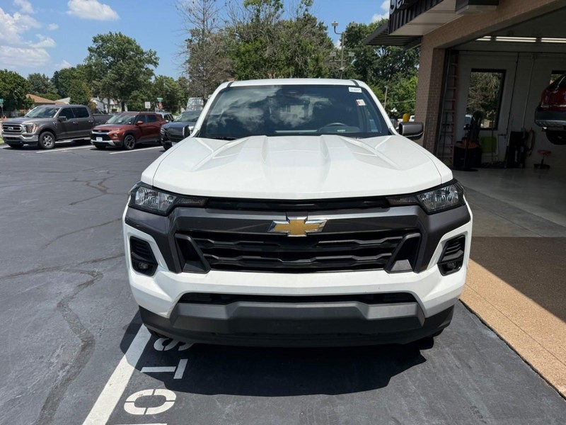 Chevrolet Colorado Vehicle Full-screen Gallery Image 09
