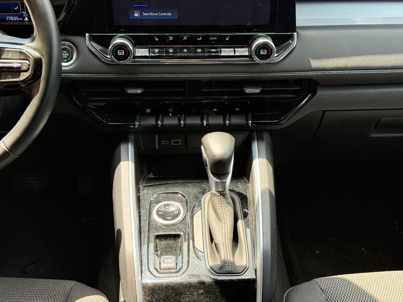 Chevrolet Colorado Vehicle Full-screen Gallery Image 14