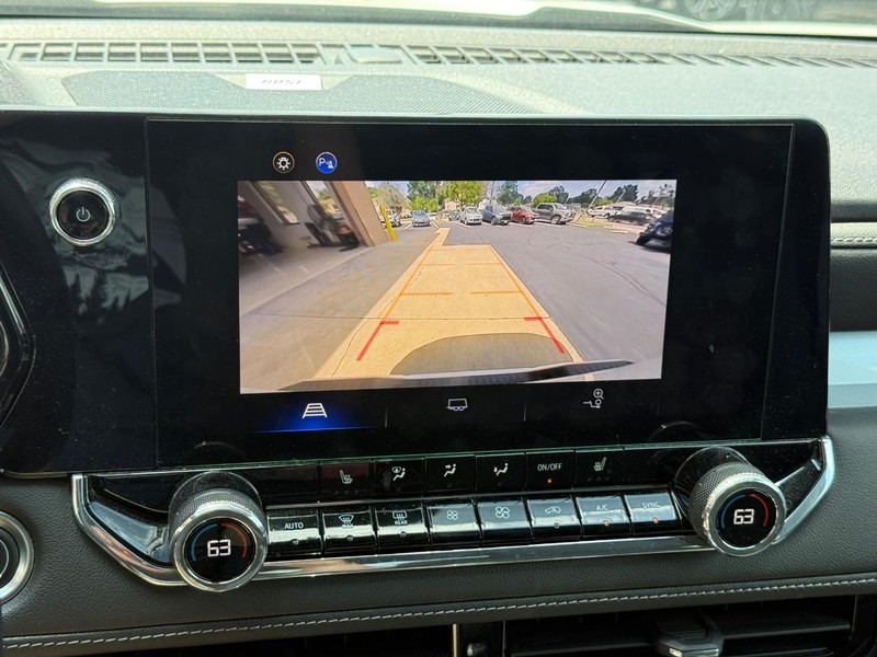 Chevrolet Colorado Vehicle Full-screen Gallery Image 23