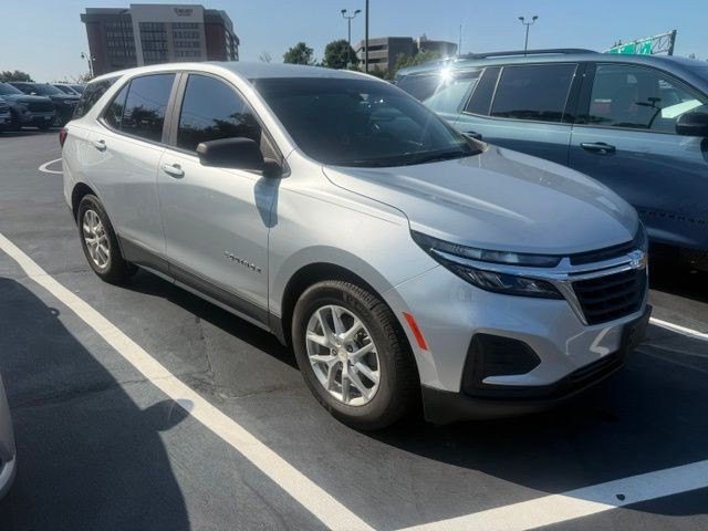 Chevrolet Equinox Vehicle Full-screen Gallery Image 4