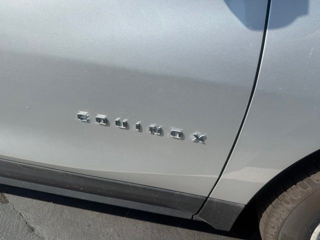 Chevrolet Equinox Vehicle Full-screen Gallery Image 6