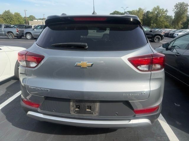 Chevrolet Trailblazer Vehicle Full-screen Gallery Image 05