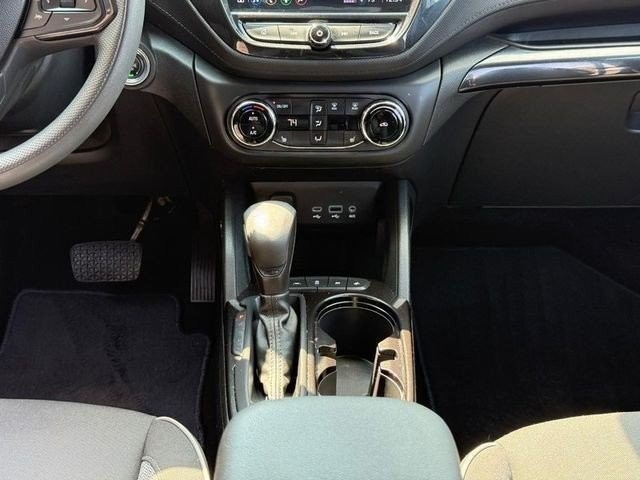 Chevrolet Trailblazer Vehicle Full-screen Gallery Image 15