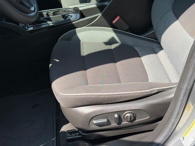 Chevrolet Trailblazer Vehicle Full-screen Gallery Image 18