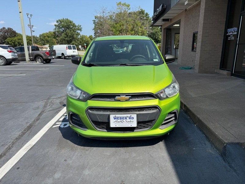 Chevrolet Spark Vehicle Full-screen Gallery Image 7
