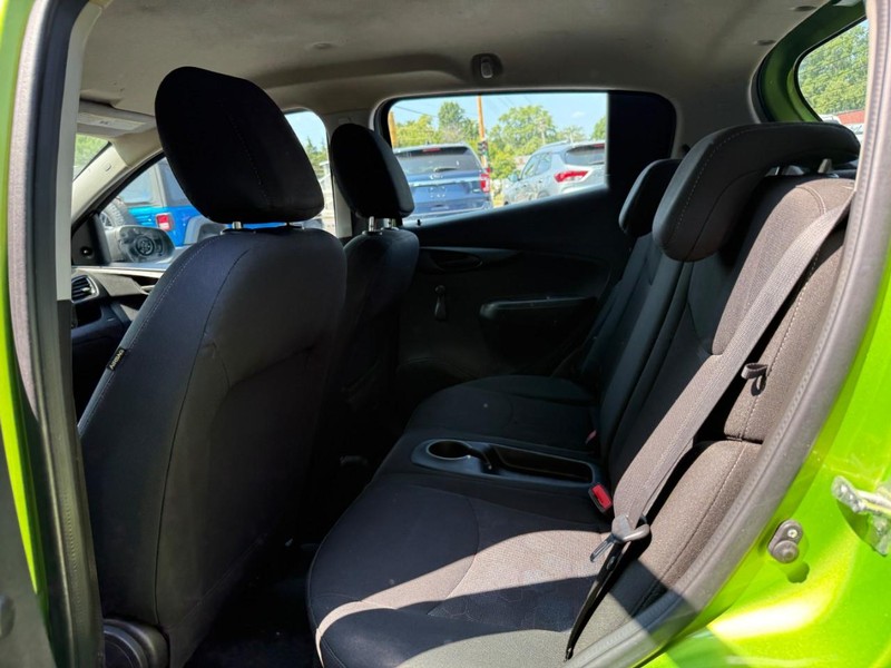 Chevrolet Spark Vehicle Full-screen Gallery Image 8