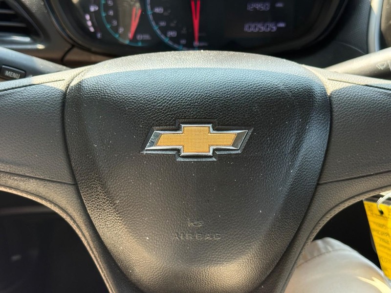 Chevrolet Spark Vehicle Full-screen Gallery Image 11