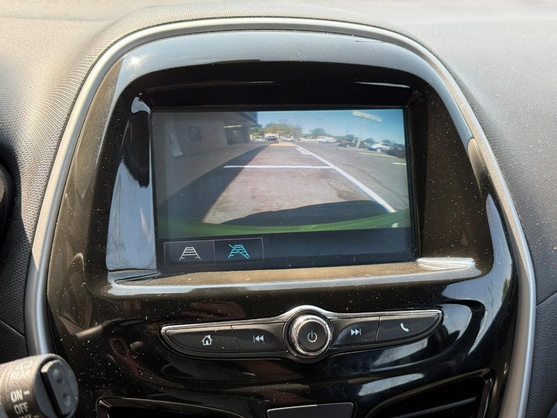 Chevrolet Spark Vehicle Full-screen Gallery Image 13