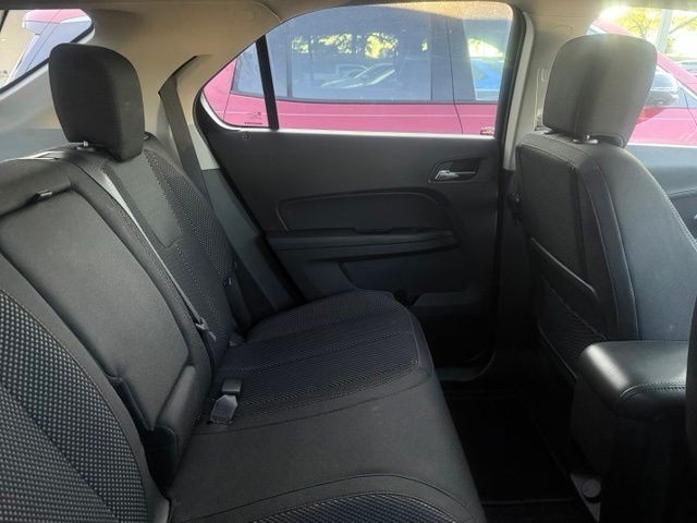 Chevrolet Equinox Vehicle Full-screen Gallery Image 6