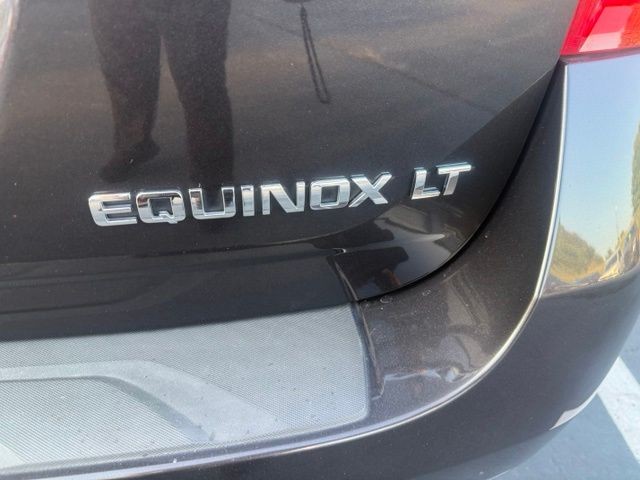 Chevrolet Equinox Vehicle Full-screen Gallery Image 9