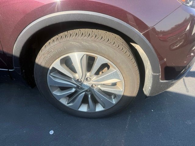 Buick Encore Vehicle Full-screen Gallery Image 3
