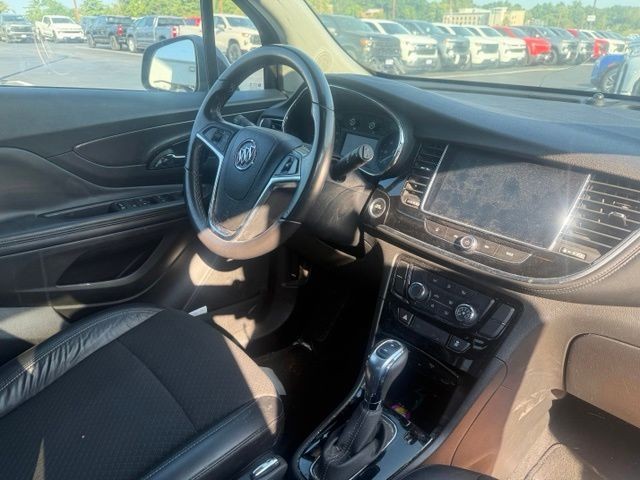 Buick Encore Vehicle Full-screen Gallery Image 5