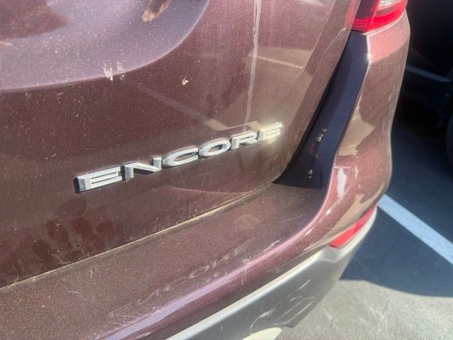 Buick Encore Vehicle Full-screen Gallery Image 8