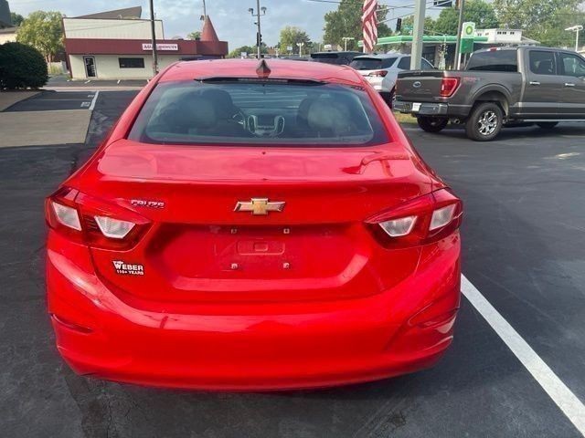 Chevrolet Cruze Vehicle Full-screen Gallery Image 04