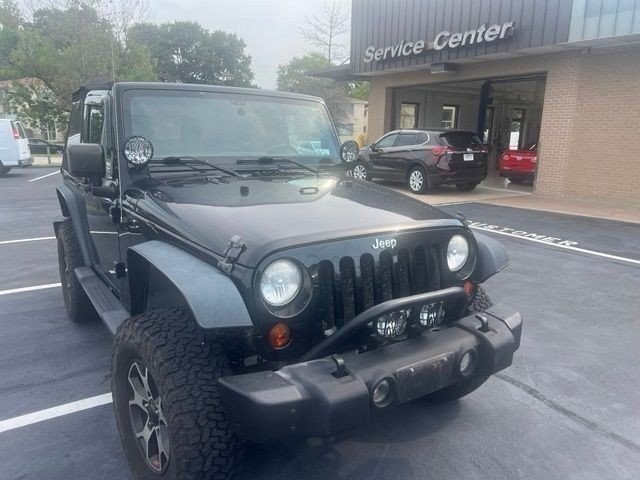 Jeep Wrangler Vehicle Full-screen Gallery Image 02