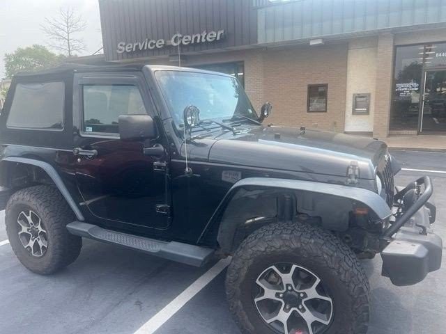 Jeep Wrangler Vehicle Full-screen Gallery Image 03