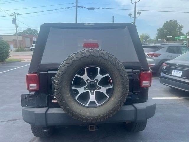 Jeep Wrangler Vehicle Full-screen Gallery Image 04