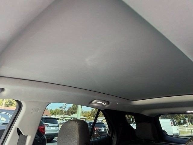 Chevrolet Equinox Vehicle Full-screen Gallery Image 07