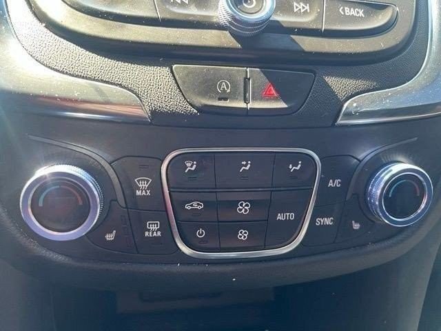 Chevrolet Equinox Vehicle Full-screen Gallery Image 09