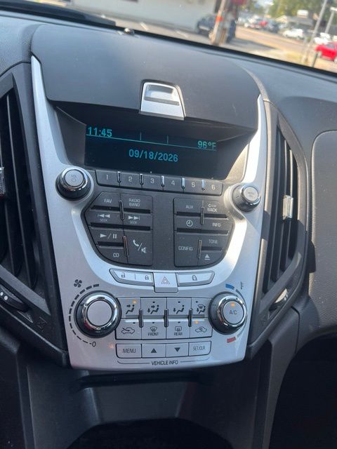 Chevrolet Equinox Vehicle Full-screen Gallery Image 7