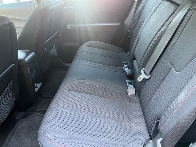 Chevrolet Equinox Vehicle Full-screen Gallery Image 8