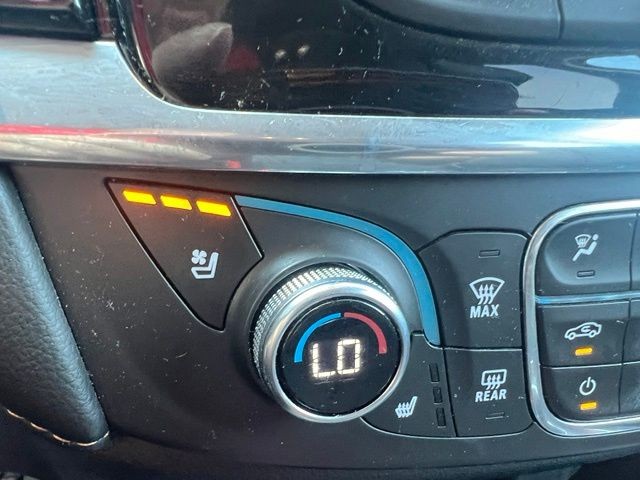Chevrolet Traverse Vehicle Full-screen Gallery Image 10