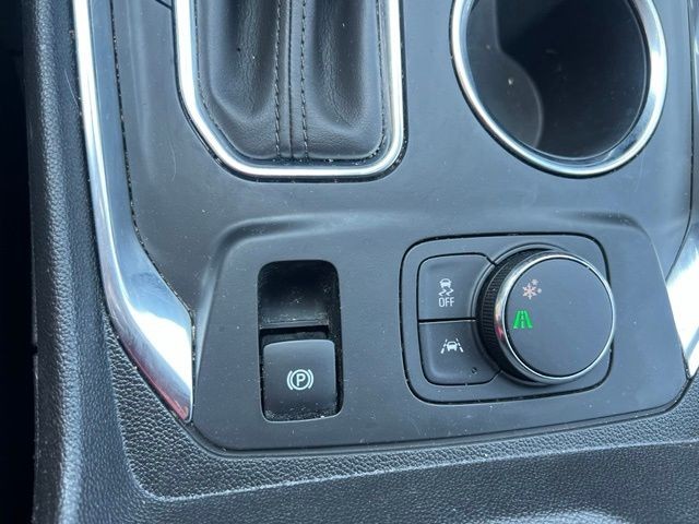 Chevrolet Traverse Vehicle Full-screen Gallery Image 11