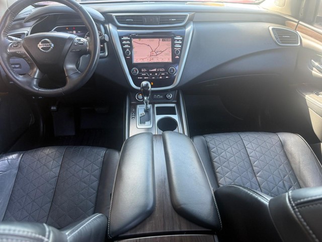 Nissan Murano Vehicle Full-screen Gallery Image 12