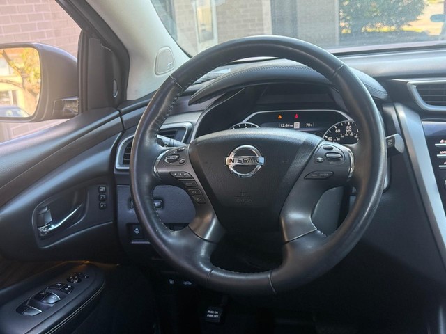 Nissan Murano Vehicle Full-screen Gallery Image 13