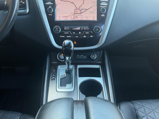 Nissan Murano Vehicle Full-screen Gallery Image 16